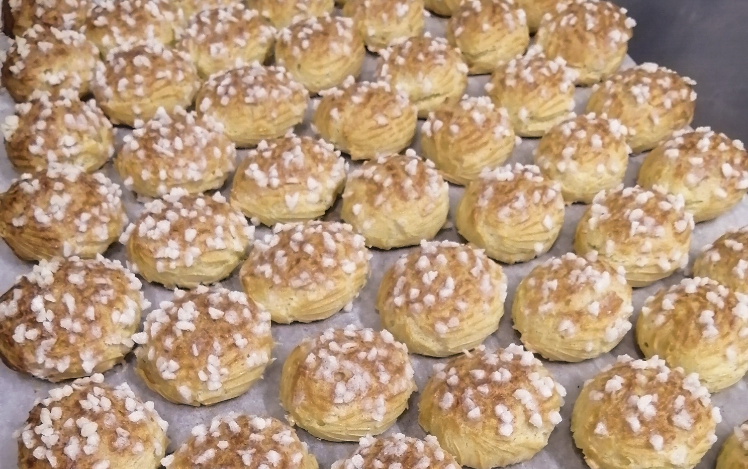 Toutes nos viennoiseries sont faites maison avec des produits de qualités et du savoir faire et passion